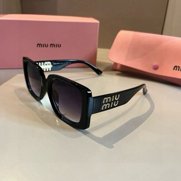 Miu Miu Women\'s Black Square Sunglasses main image 5